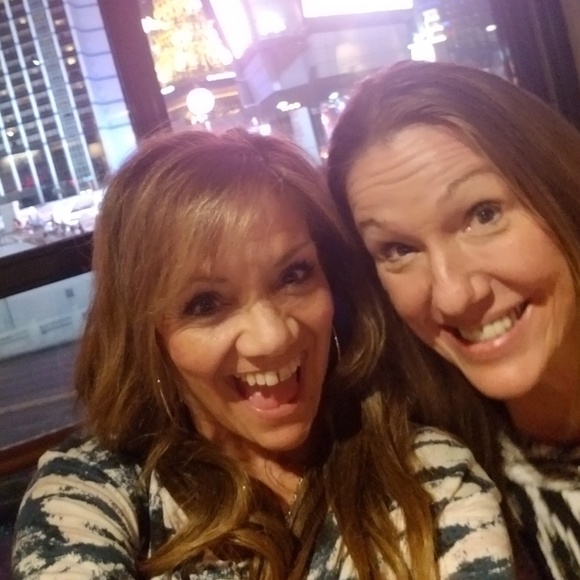 Meet your Posher, Melanie - Picture 2 of 3